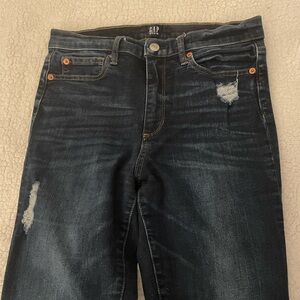 Gap 1969 True Skinny Jeans. 28R